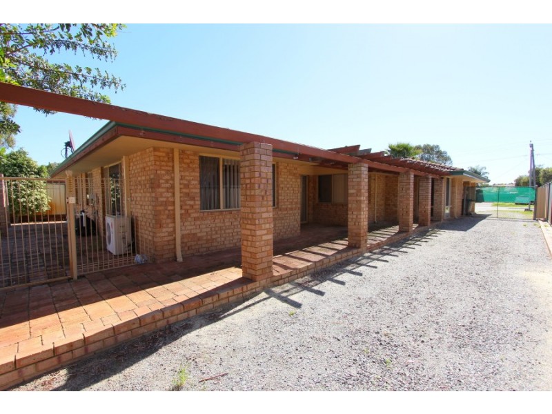 105 Luyer Ave, Beckenham WA 6107