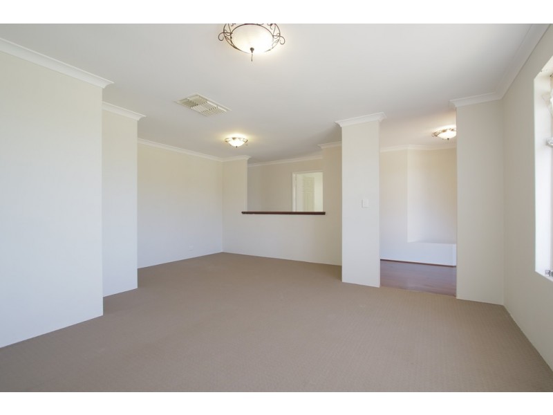 18 Schaffers Place, Thornlie WA 6108