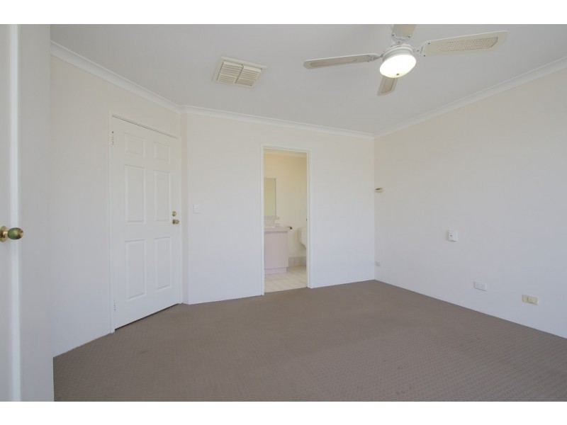 18 Schaffers Place, Thornlie WA 6108