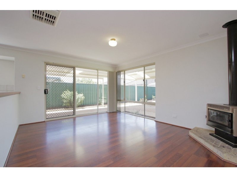 18 Schaffers Place, Thornlie WA 6108