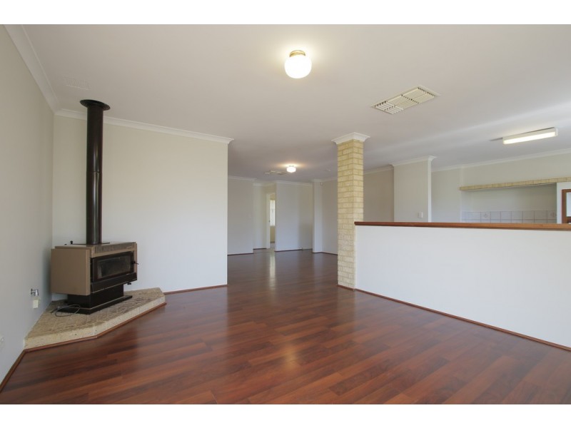 18 Schaffers Place, Thornlie WA 6108