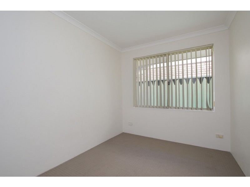 18 Schaffers Place, Thornlie WA 6108