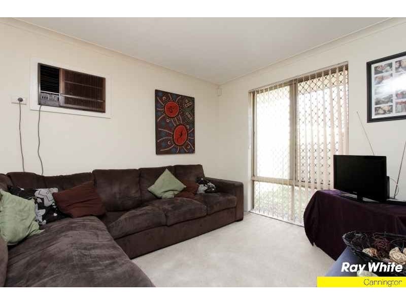 8/3 Rochester Ave, Beckenham WA 6107