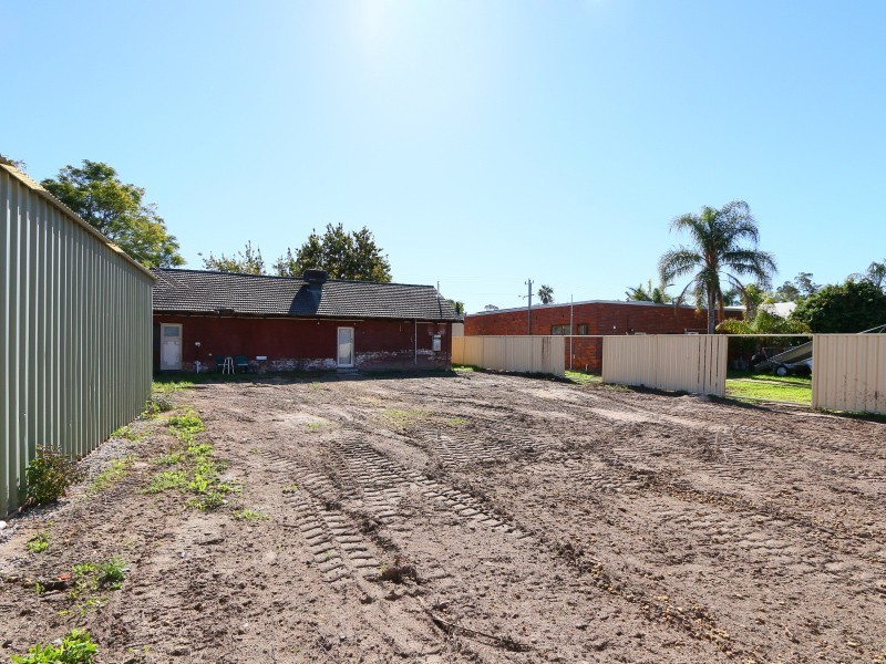 136 Lacey Street, Beckenham WA 6107