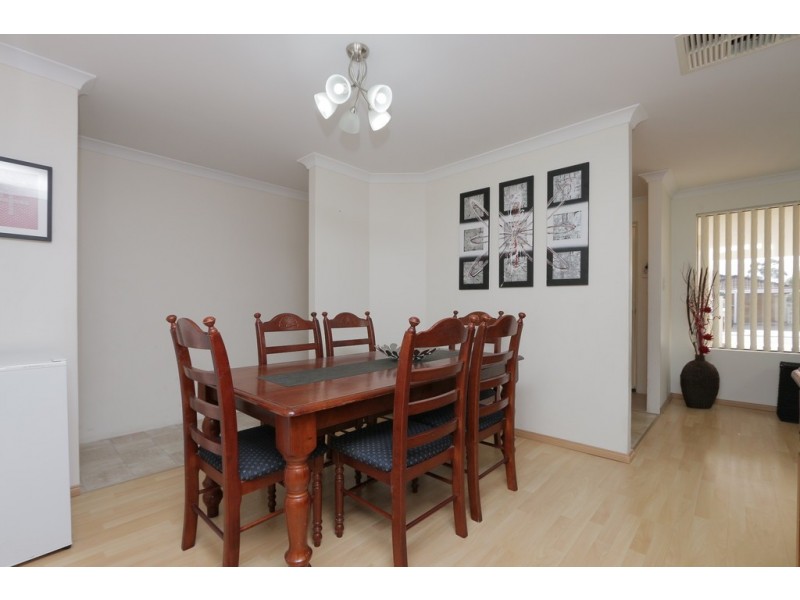 7 Oblate Retreat, Queens Park WA 6107