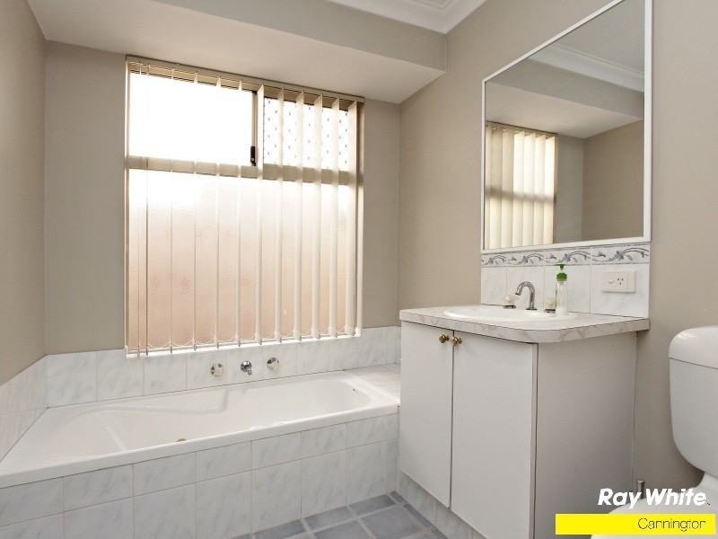 1/18 Hogarth St, Cannington WA 6107