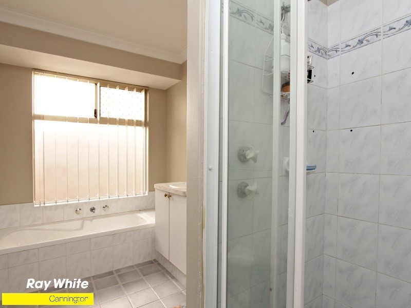 1/18 Hogarth St, Cannington WA 6107