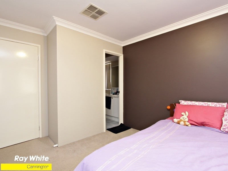 1/18 Hogarth St, Cannington WA 6107