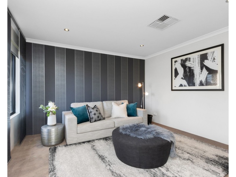 9 Glenariff Boulevard, Canning Vale WA 6155