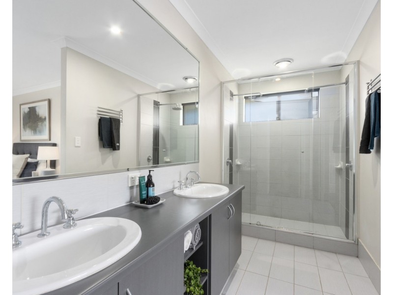 9 Glenariff Boulevard, Canning Vale WA 6155