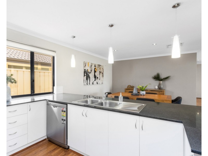 9 Glenariff Boulevard, Canning Vale WA 6155