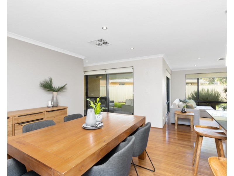 9 Glenariff Boulevard, Canning Vale WA 6155