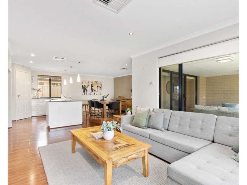 9 Glenariff Boulevard, Canning Vale WA 6155