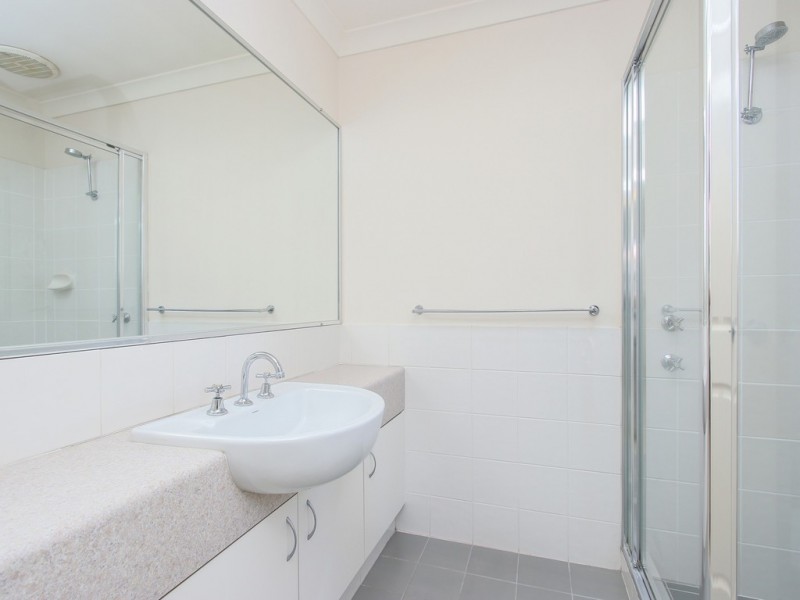 8/14 Renou Street, Queens Park WA 6107