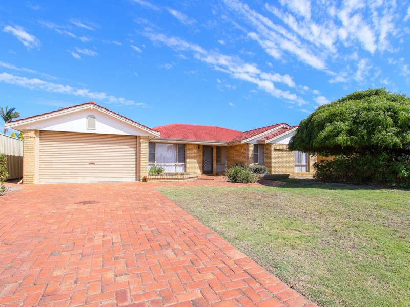 12 Timbercrest Road, Thornlie WA 6108