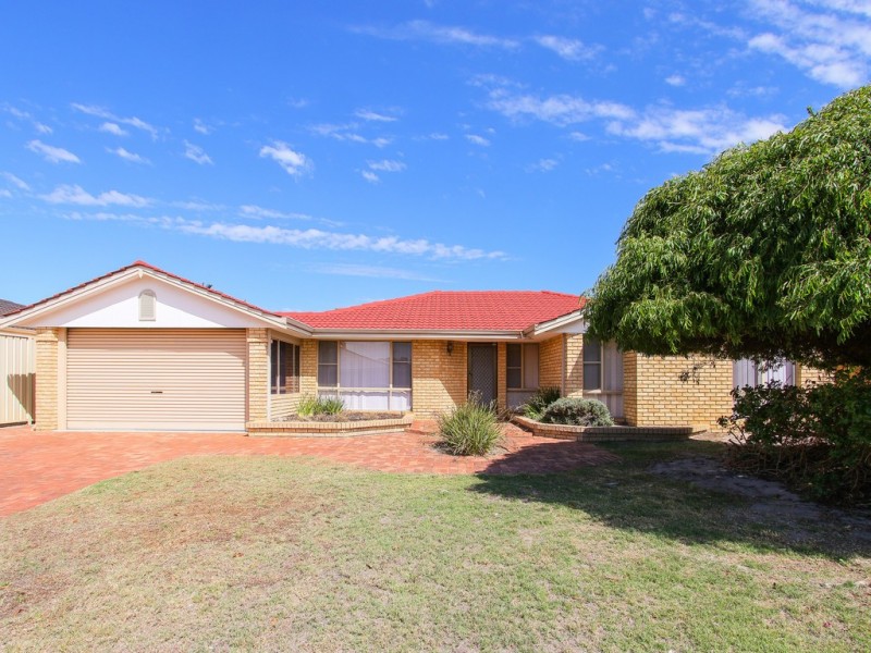 12 Timbercrest Road, Thornlie WA 6108