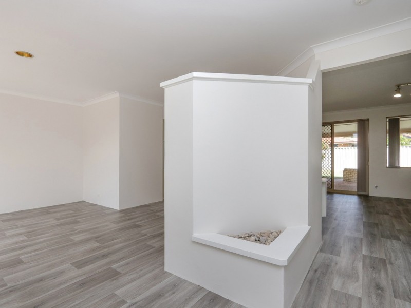 12 Timbercrest Road, Thornlie WA 6108