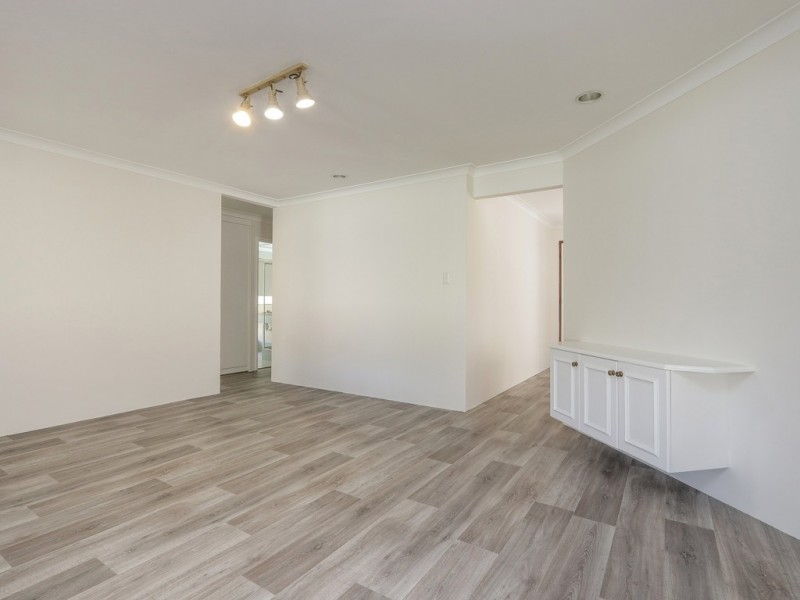 12 Timbercrest Road, Thornlie WA 6108