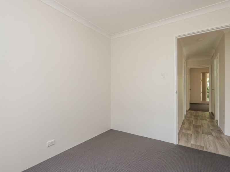 12 Timbercrest Road, Thornlie WA 6108