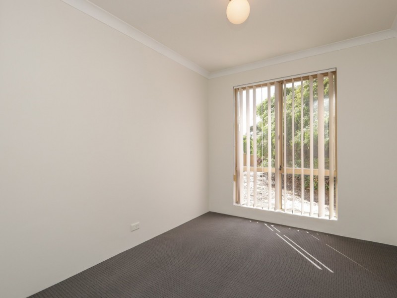 12 Timbercrest Road, Thornlie WA 6108