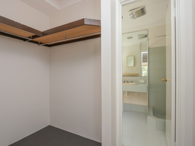 12 Timbercrest Road, Thornlie WA 6108