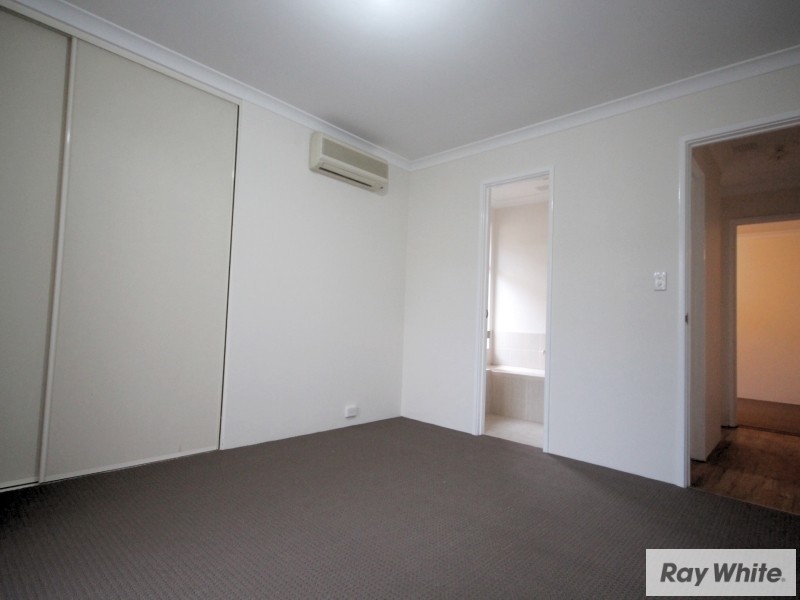 3/11 Norbertine Close, Queens Park WA 6107