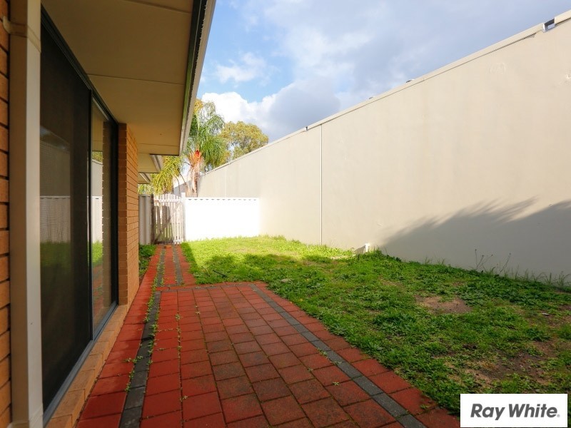 2/21 James Street, Cannington WA 6107