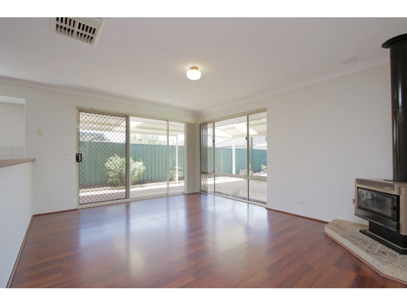 18 Schaffers Place, Thornlie WA 6108