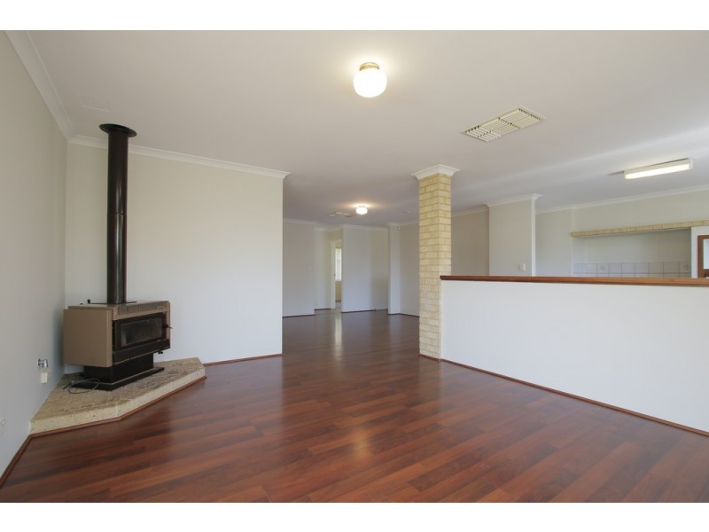 18 Schaffers Place, Thornlie WA 6108