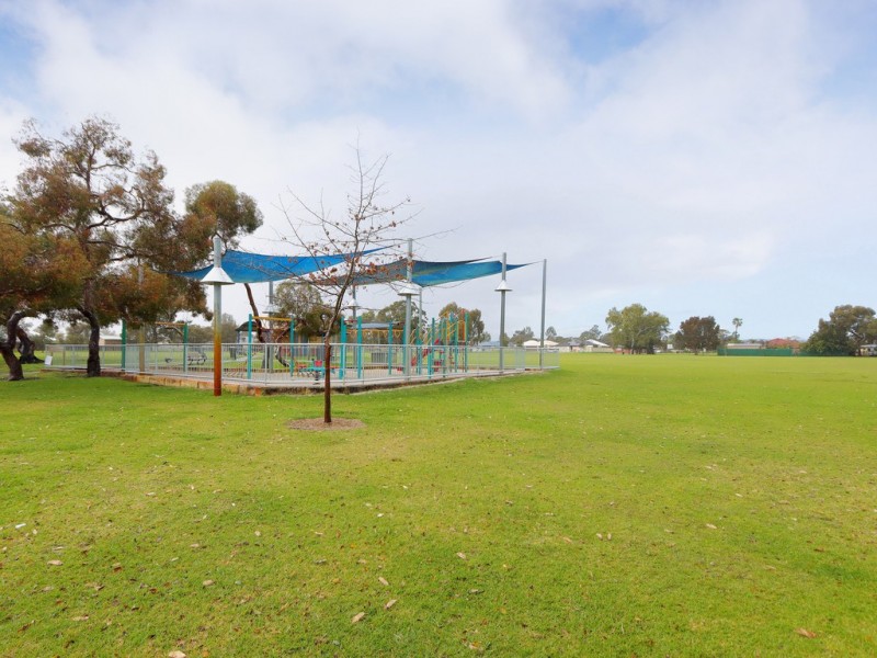 132 Station Street, East Cannington WA 6107