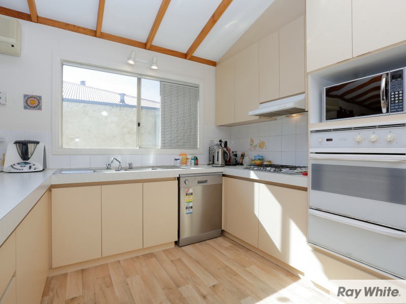 21 Wyndham Street, St James WA 6102