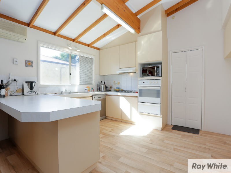 21 Wyndham Street, St James WA 6102