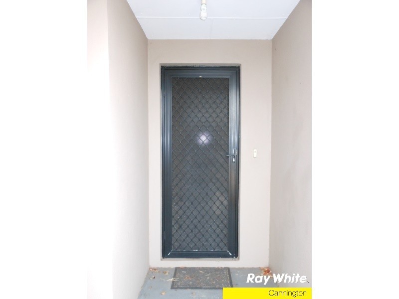 12 Walton Street, Queens Park WA 6107