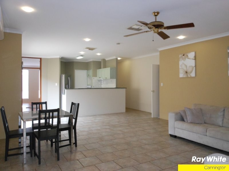 12 Walton Street, Queens Park WA 6107