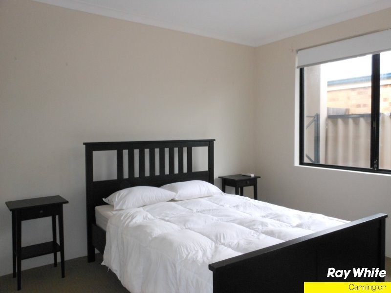 12 Walton Street, Queens Park WA 6107