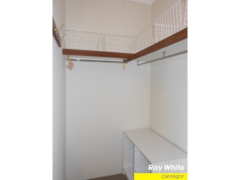 12 Walton Street, Queens Park WA 6107