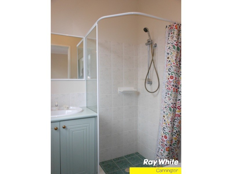 12 Walton Street, Queens Park WA 6107