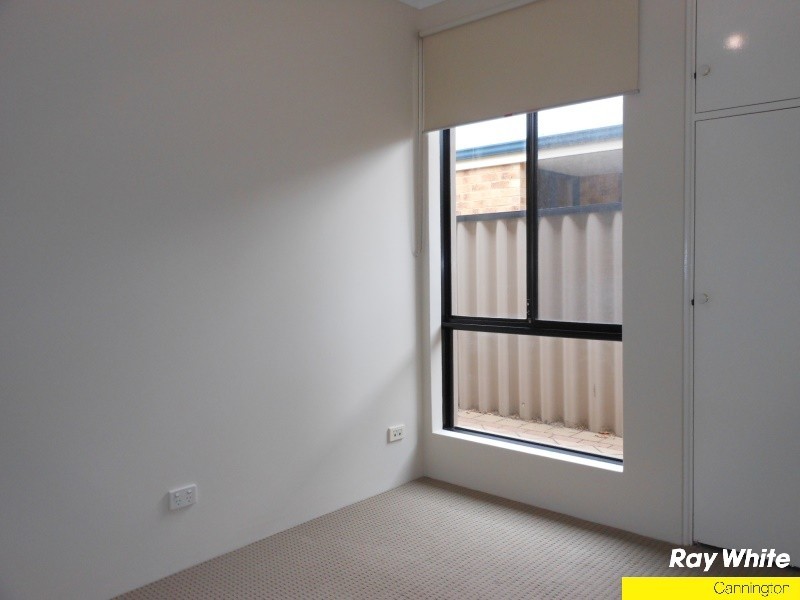 12 Walton Street, Queens Park WA 6107