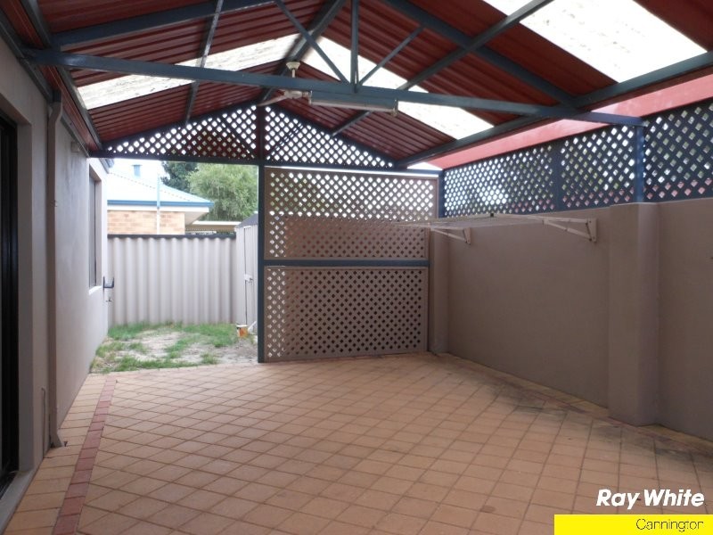 12 Walton Street, Queens Park WA 6107