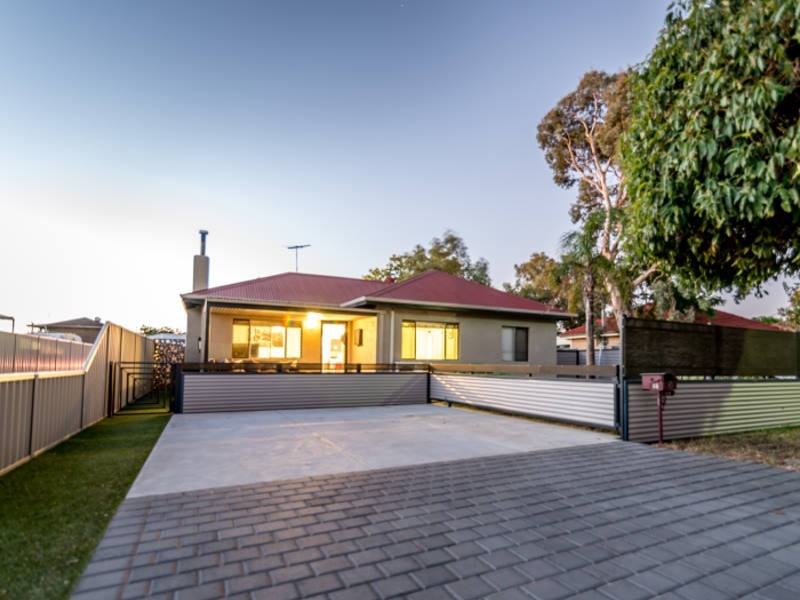 65 Jubilee Street, Beckenham WA 6107