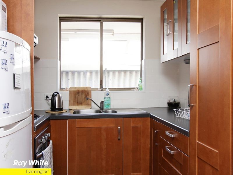 27 Blenny Close, Cannington WA 6107
