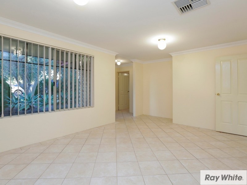 1/347-349 Sevenoaks Street, Cannington WA 6107