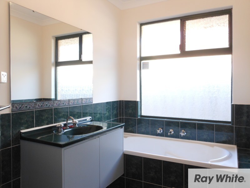 17 Boab Cove, Kenwick WA 6107