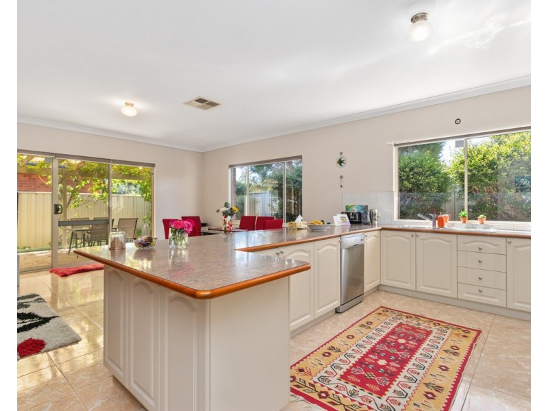 5 Bradford Street, Cannington WA 6107