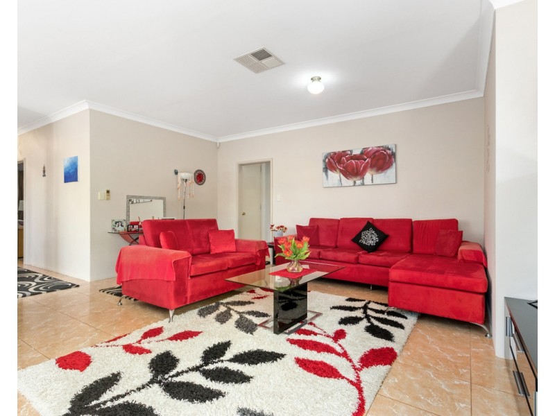 5 Bradford Street, Cannington WA 6107