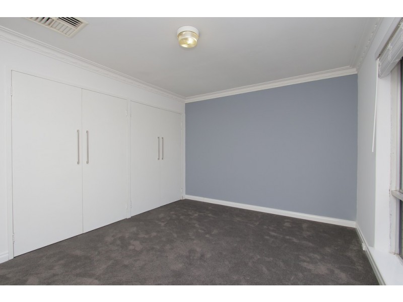 12 Eves Place, Cannington WA 6107