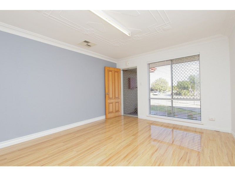 12 Eves Place, Cannington WA 6107