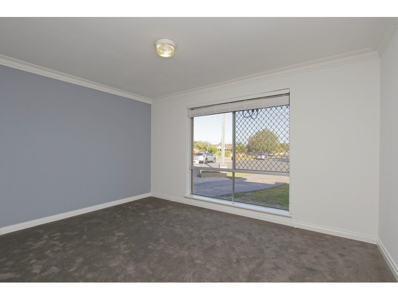 12 Eves Place, Cannington WA 6107