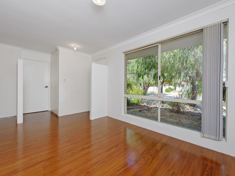 23 Lansing Street, Queens Park WA 6107