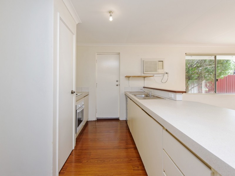 23 Lansing Street, Queens Park WA 6107